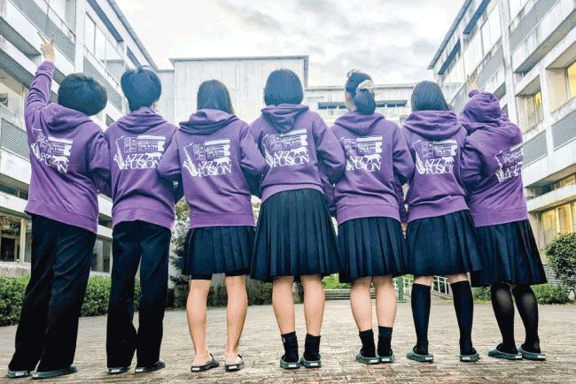 カラフルライトジップパーカーの作成事例