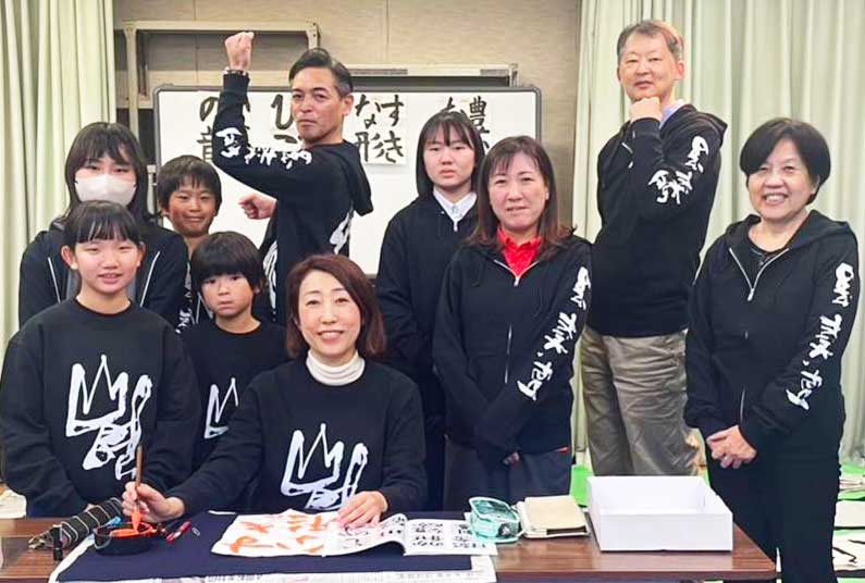 カラフルライトジップパーカーの商品レビュー画像